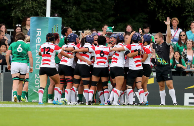 Japan are awarded a penalty try by referee Ian Tempest