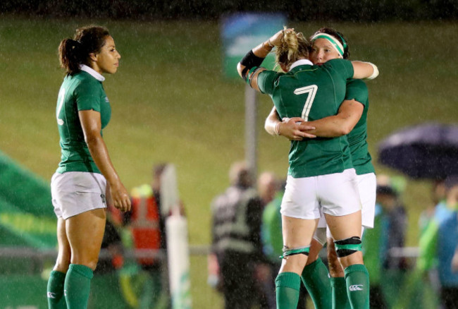 Sene Naoupu, Claire Molloy and Lindsay Peat dejected at the end of the game