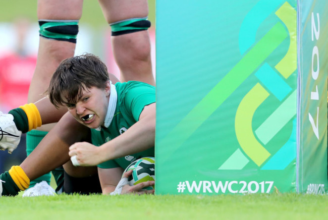 Ciara Griffin celebrates scoring their second try of the game