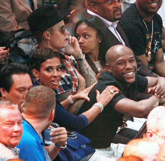 Boxing  - Adrien Broner vs Shawn Porter - MGM Grand Arena