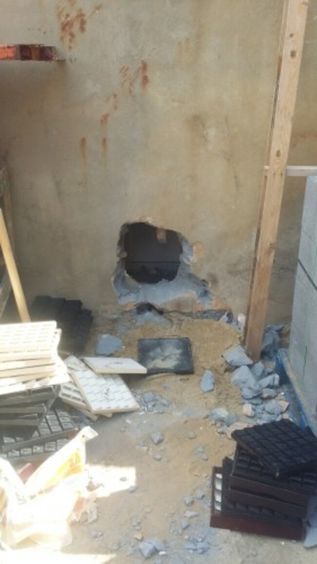 K364-17Damage
