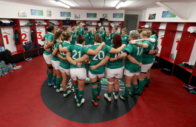 The Ireland team huddle before the game