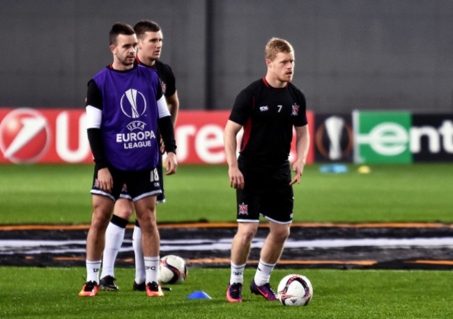 Daryl Horgan during the warm up