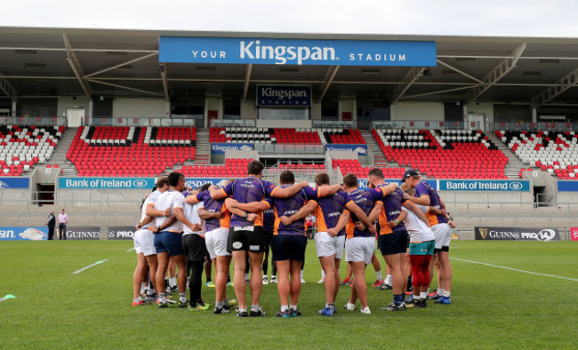 The Toyota Cheetahs team huddle