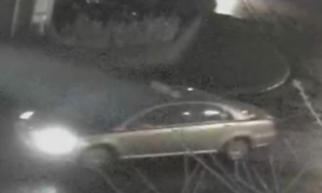 Light coloured Toyota Avensis car