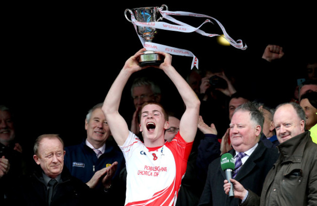 Barra O'Suilleabhain lifts The Hogan Cup