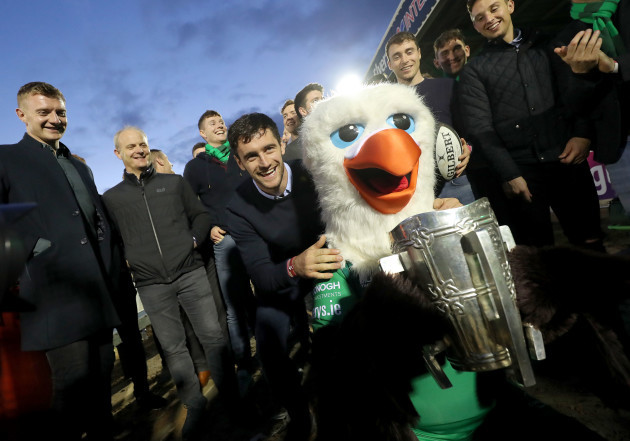 David Burke with Connacht mascot Eddie the Eagle and the Liam McCarthy Cup