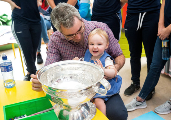 Siún Ni Chonbhú with the O'Duffy Cup