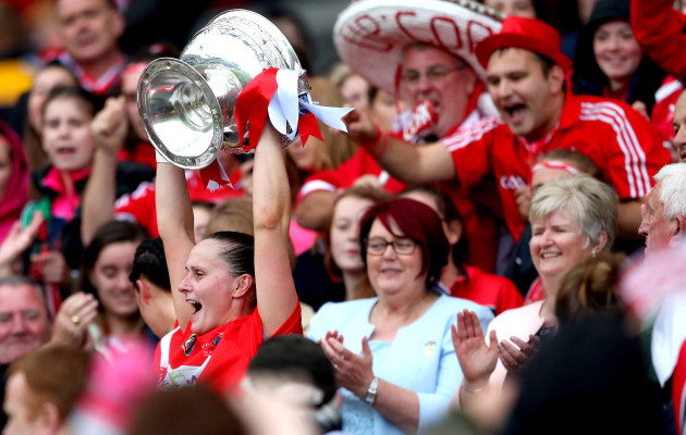 Aoife Murray lifts the O'Duffy cup