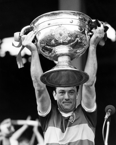 Tommy Doyle lifts Sam Maguire 1986