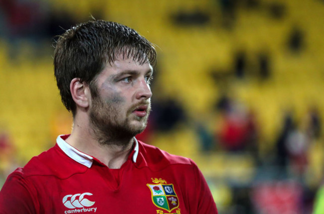 Iain Henderson dejected