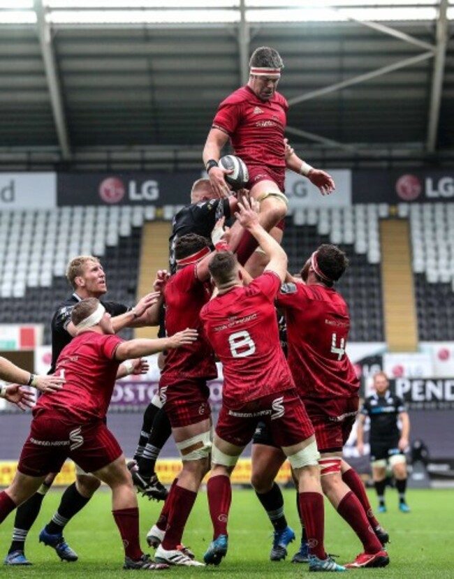 Billy Holland wins a lineout