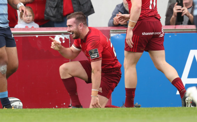 JJ Hanrahan celebrates his second try