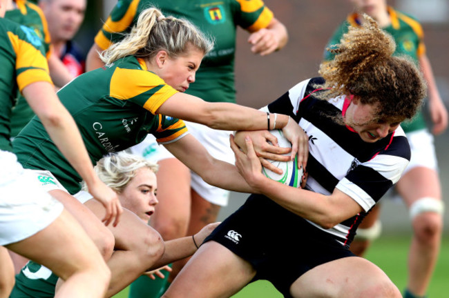 Ailsa Hughes is unable to stop Jennifer Murphy scoring a try