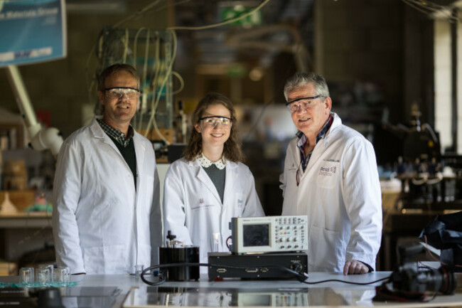 UL Electricity from tears 041