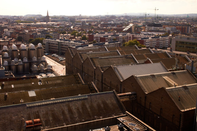 02-view-across-vathouse-rooftops-market-street