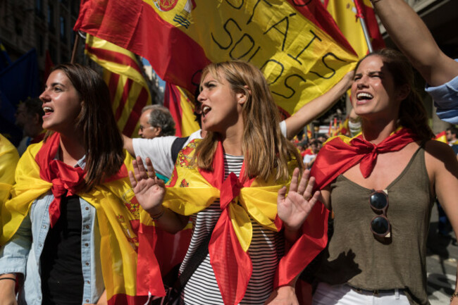 Spain: Anti-referendum protest in Barcelona