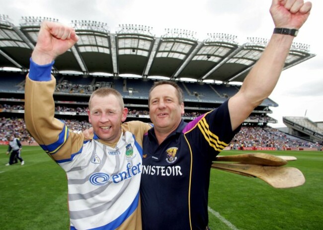 Damien Fitzhenry celebrates with Manager John Meyler