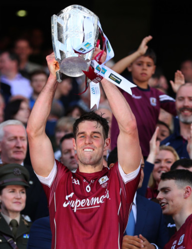 Gearoid McInerney lifts the Liam McCarthy