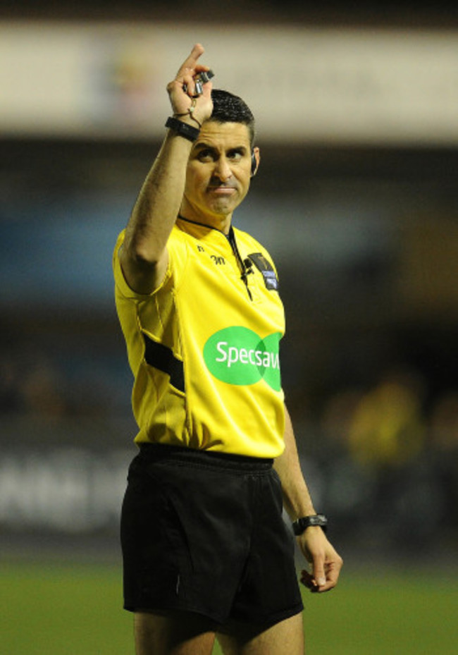 Referee Frank Murphy in action 16/9/2017