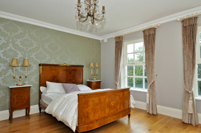 8aa31b2eec1da292f747cd1ce00950d2