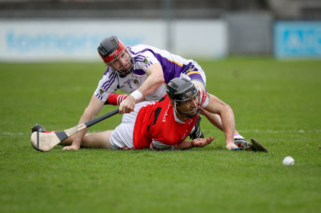Mark Schutte is tackled by Niall Corcoran
