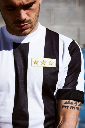 old school juventus jersey