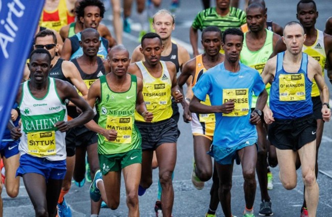 A view of the leading pack containing eventual Men's national winner Freddy Sittuk and second placed Gary O'Hanlon