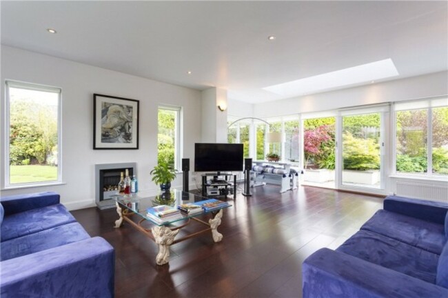 6d585bf8fcd21b82b522bc3263cdb323