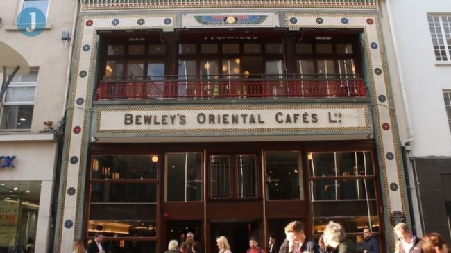 bewleys-outside