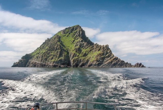 Skellig Michael - Sailing away