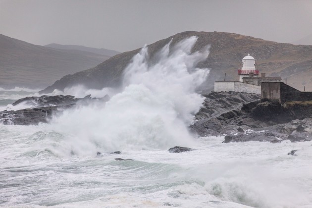Valentia - Lighthouse in storm