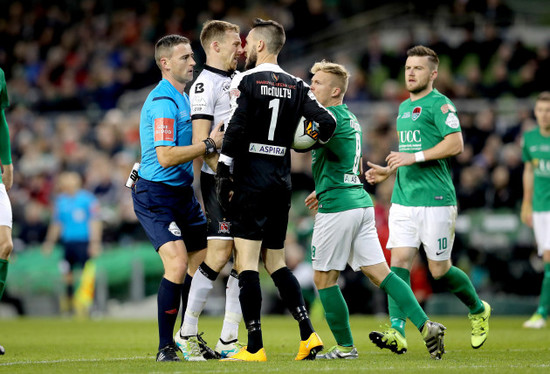 David McMillan clashes with Mark McNulty