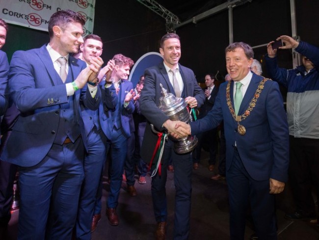 Mayor of Cork Tony Fitzgerald congratulates Alan Bennett with The Irish Daily Mail FAI Cup