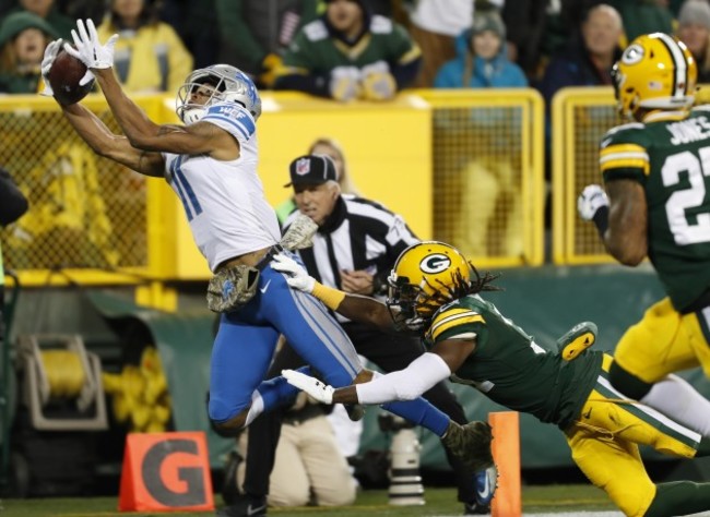 Lions Packers Football