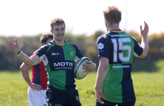 Aaron Cairns celebrates his try