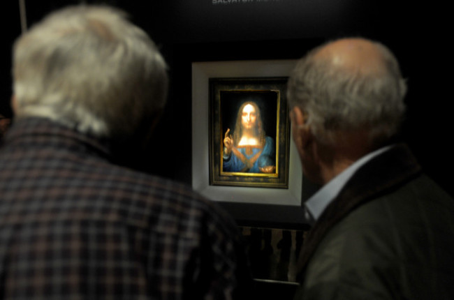 Leonardo Da Vinci Salvator Mundi Smashes Records With $450.3 Million Sale