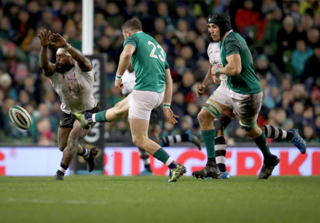 Levani Botia attempts to block Robbie Henshaw