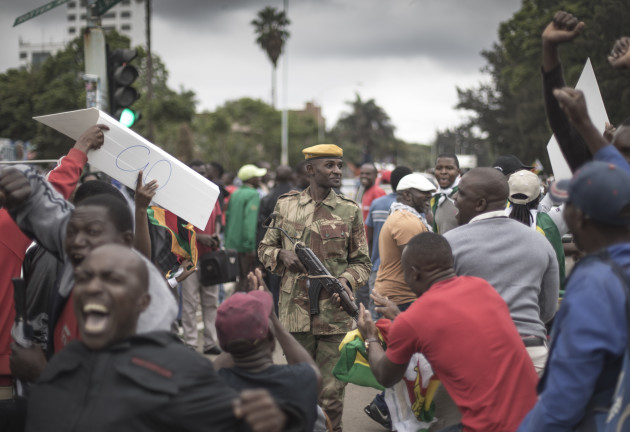 Zimbabwe: Mugabe Era Winds Down as Zimbabwe Ruling Party Backs His Ouster