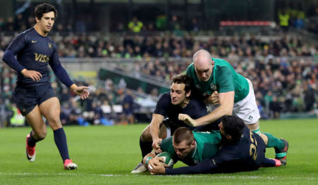 CJ Stander scores his sides third try despite Nicolas Sanchez and Jeronimo de la Fuente