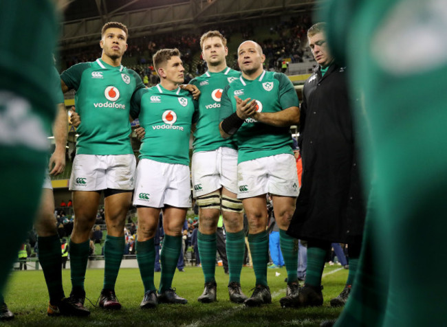 Rory Best speaks to his team mates after the game