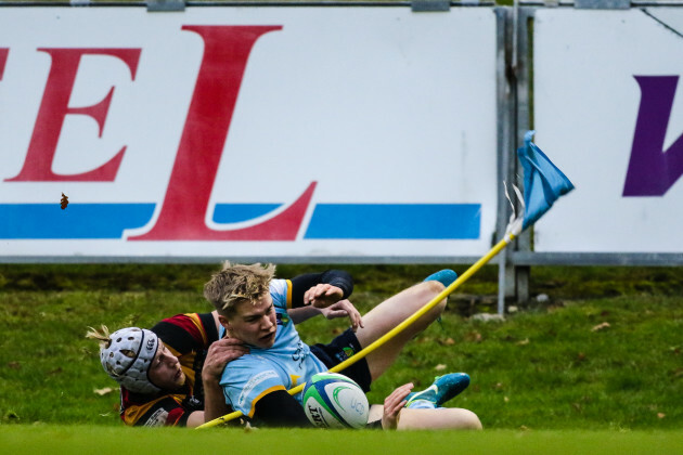 Jack Ringrose scoring a try