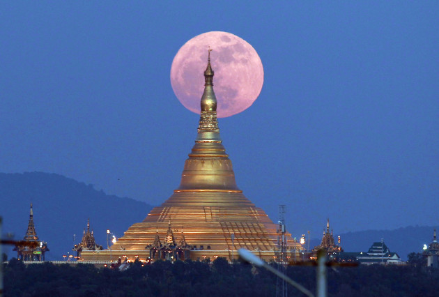 Myanmar Moon