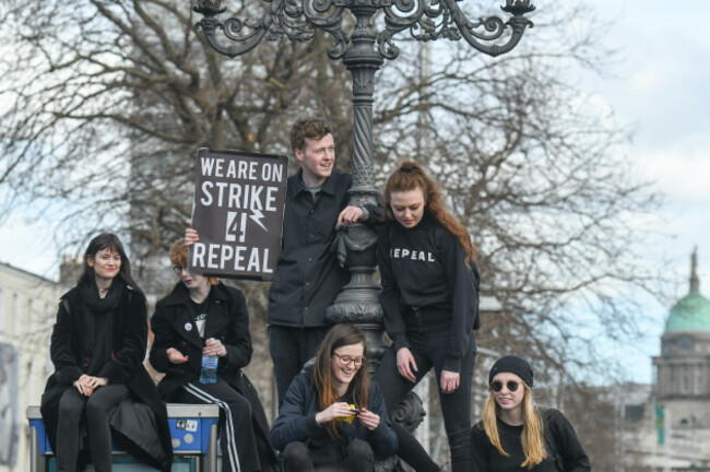 Ireland: Ireland: Thousands Strike 4 Repeal in Dublin