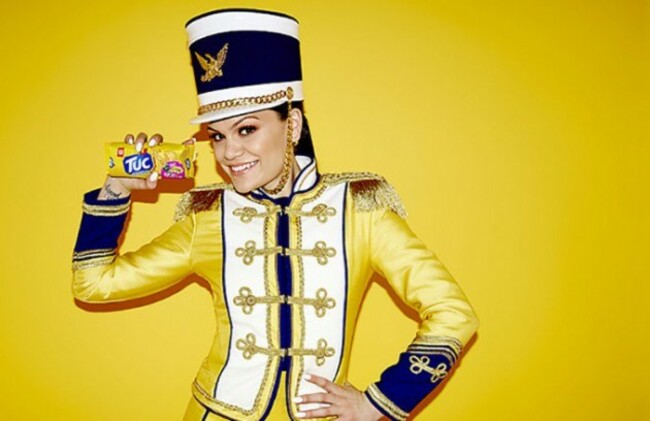 jessie-j-tuc-biscuits-2-680x441