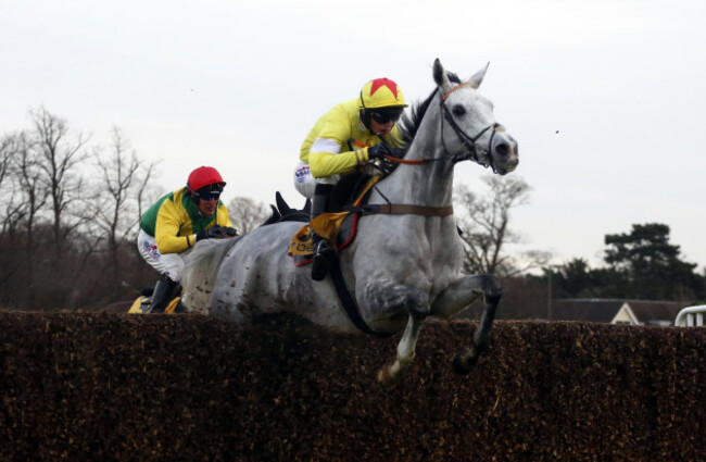 Betfair Tingle Creek Christmas Festival - Day Two - Sandown Park Races
