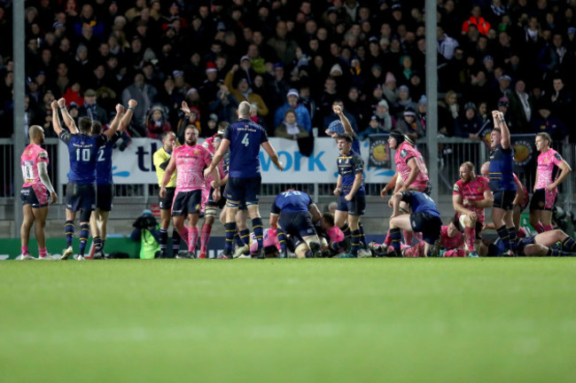 Leinster players celebrate Jack Conan's try