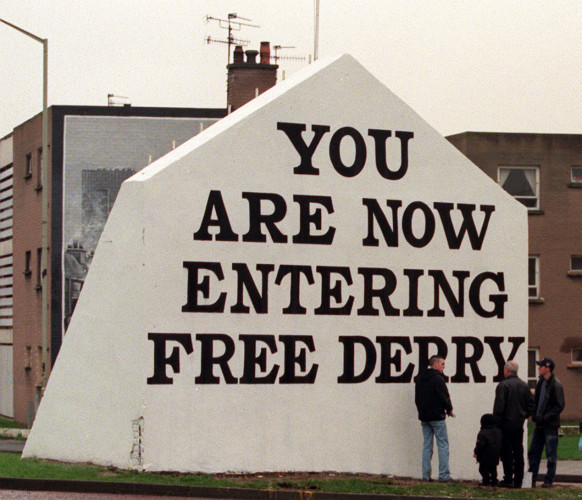 Poster/Free Derry Corner