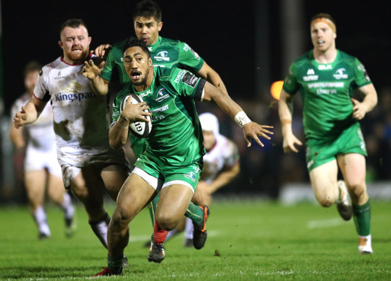 Bundee Aki makes a break