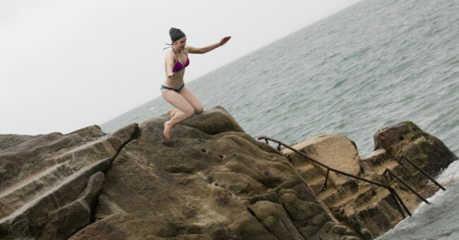 FORTY FOOT XMAS SWIM 758A2785_90532924